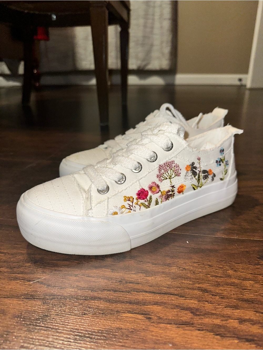 Canvas Floral Embroidered Low-Top Sneakers - Malibu Blowfish - Sadie - Picture 2 of 4